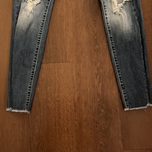 KanCan Ripped Knee Skinny Jeans - Picture 6 of 10